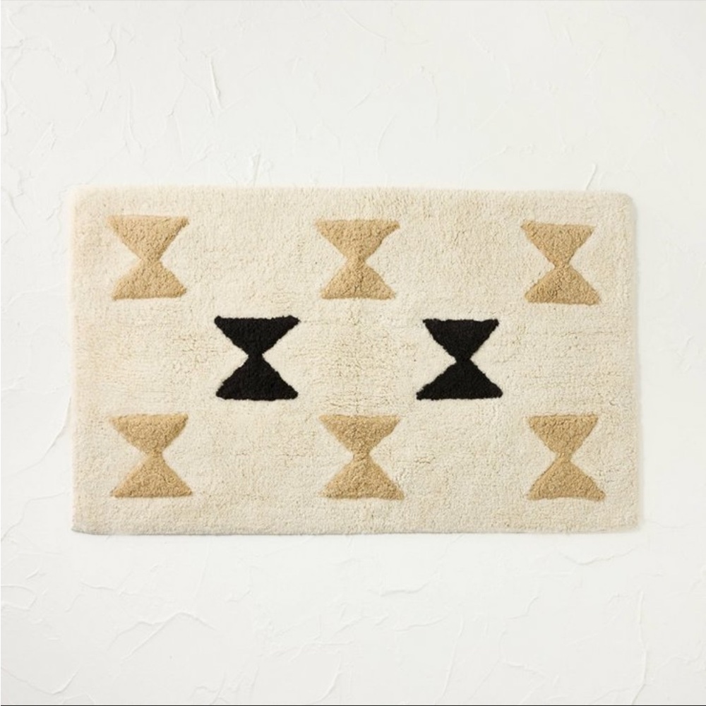 Opalhouse Novelty Bath Rug Black/White Tufted 18”x30” NWT - Picture 2 of 3